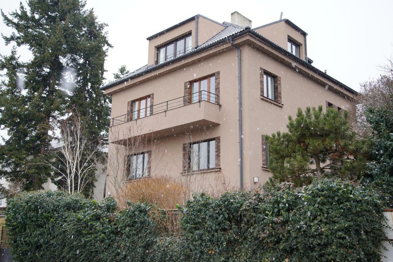Apartman V Zahrade Praha Troja - Apartment In The Garden Prague Troja Kültér fotó